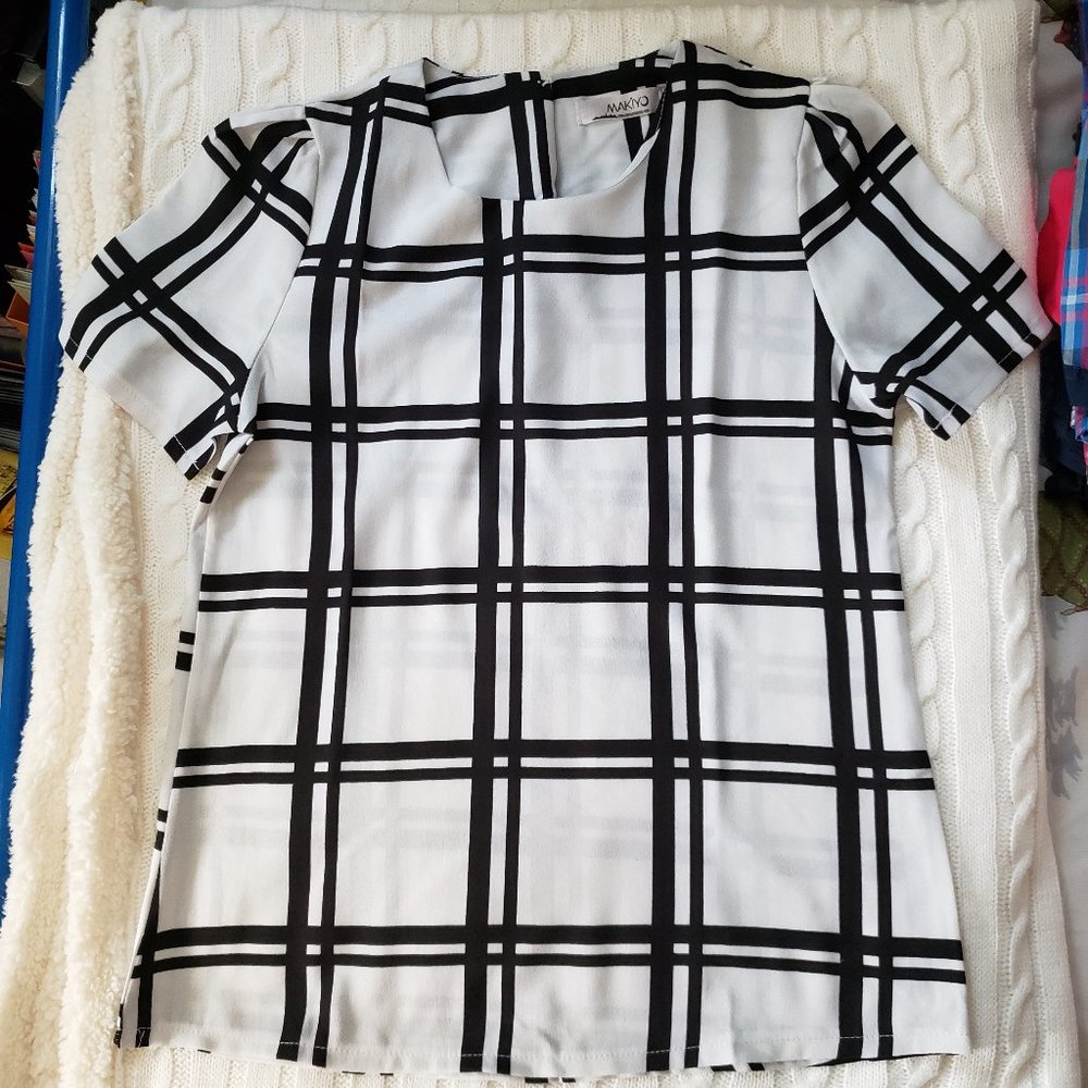 Square Pattern Blouse